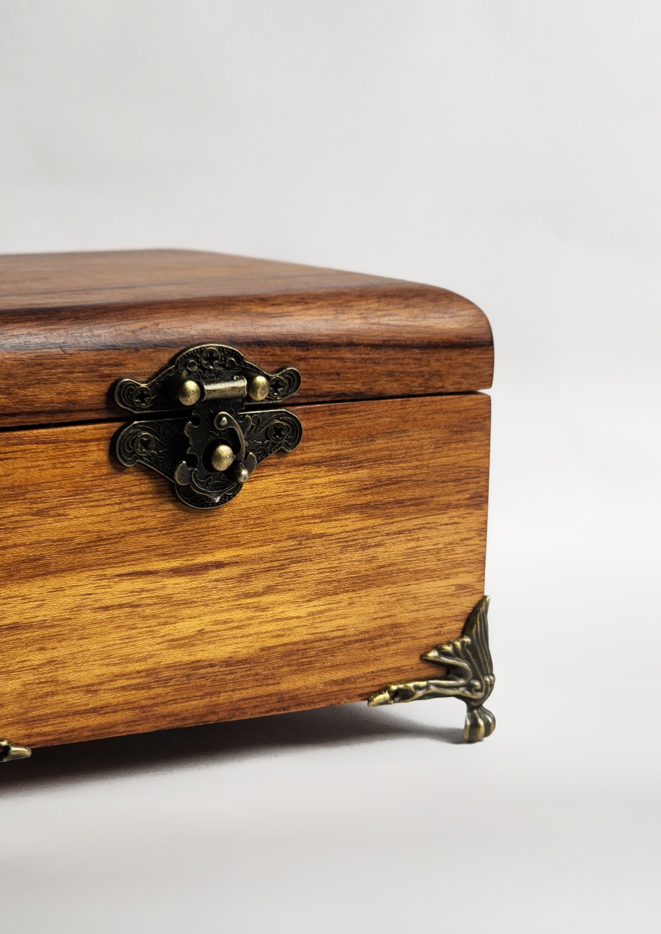 Wooden Jewelery Chest