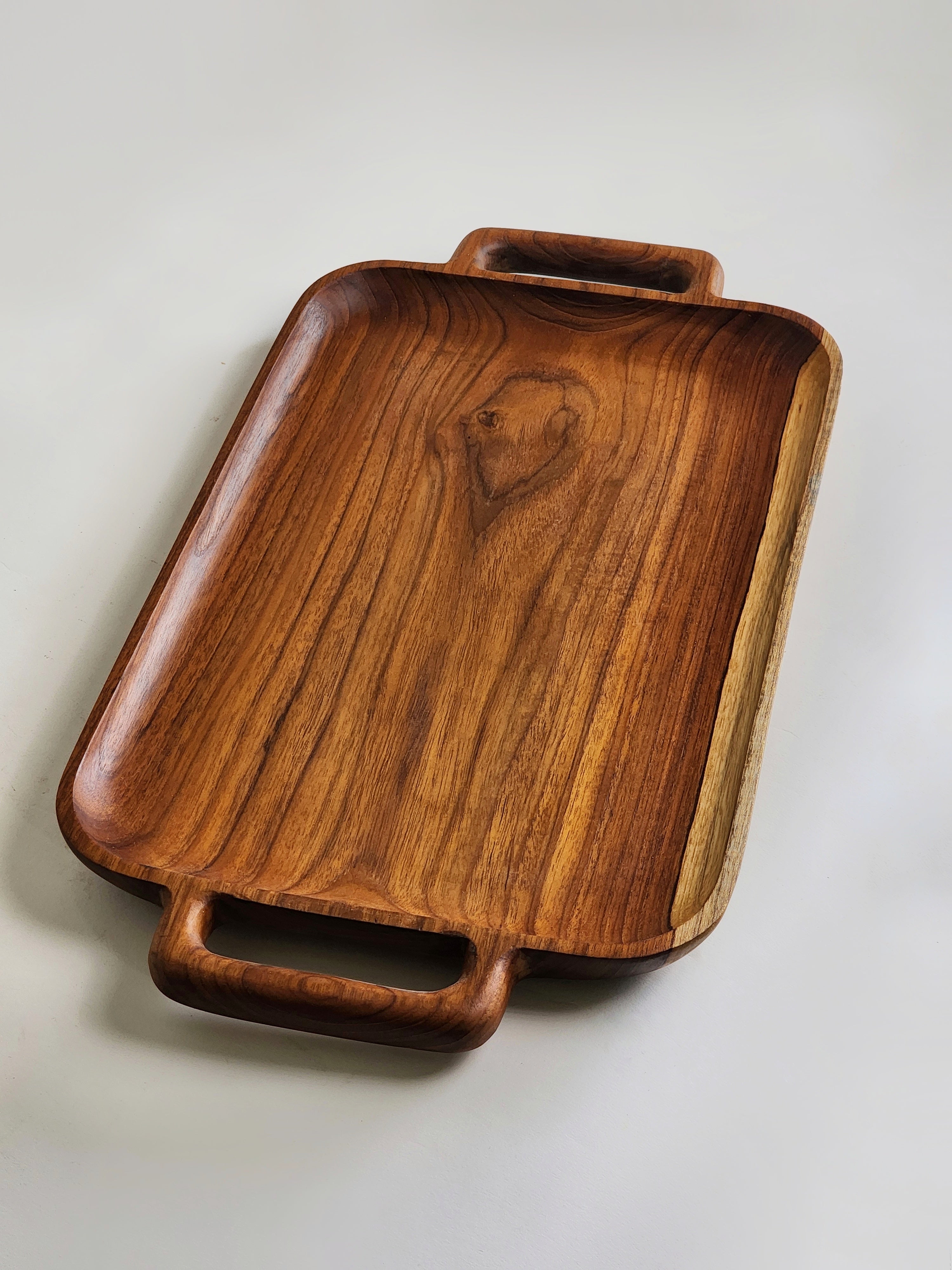 Wooden Outré Server
