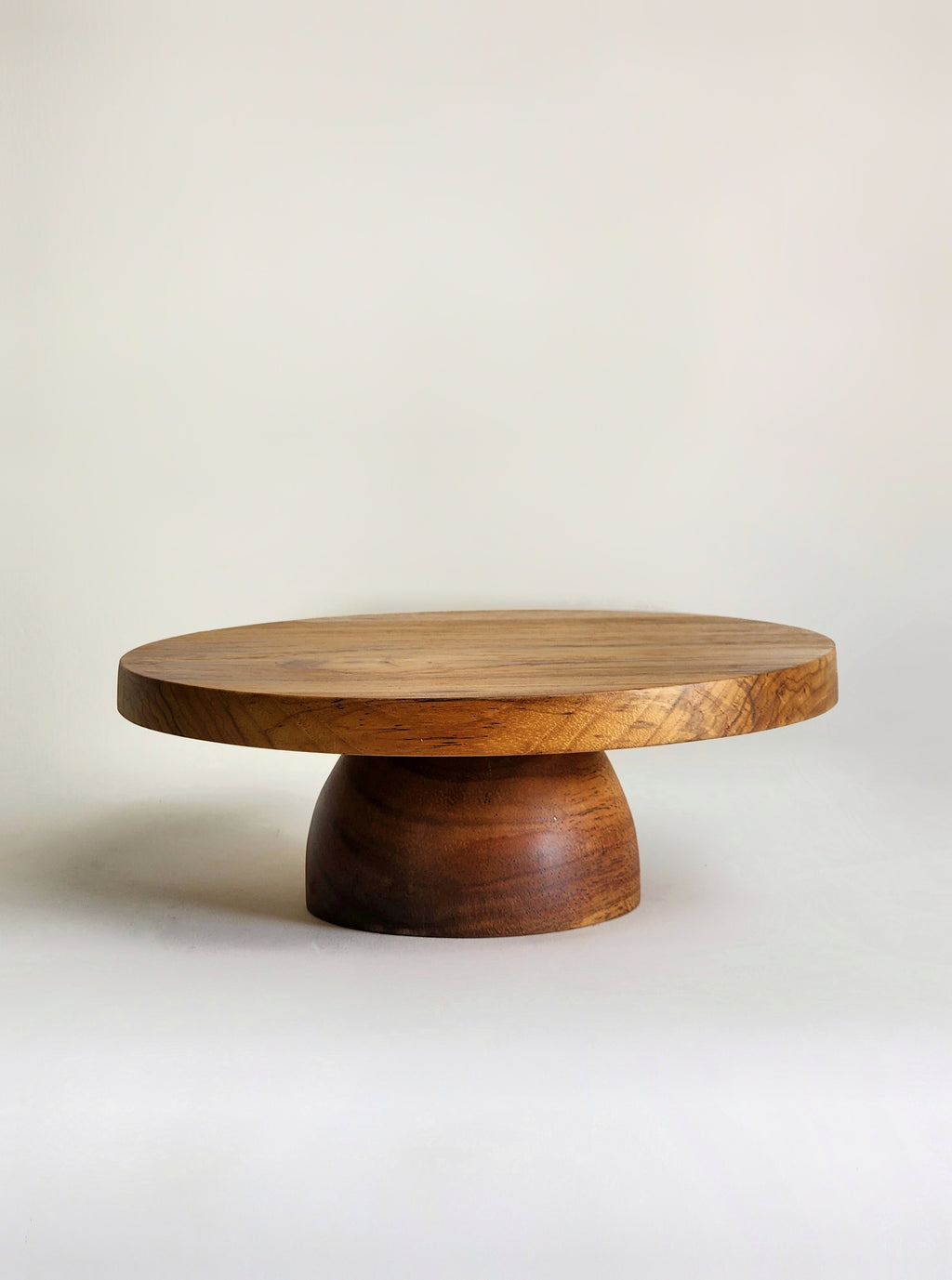 Wooden cake stand