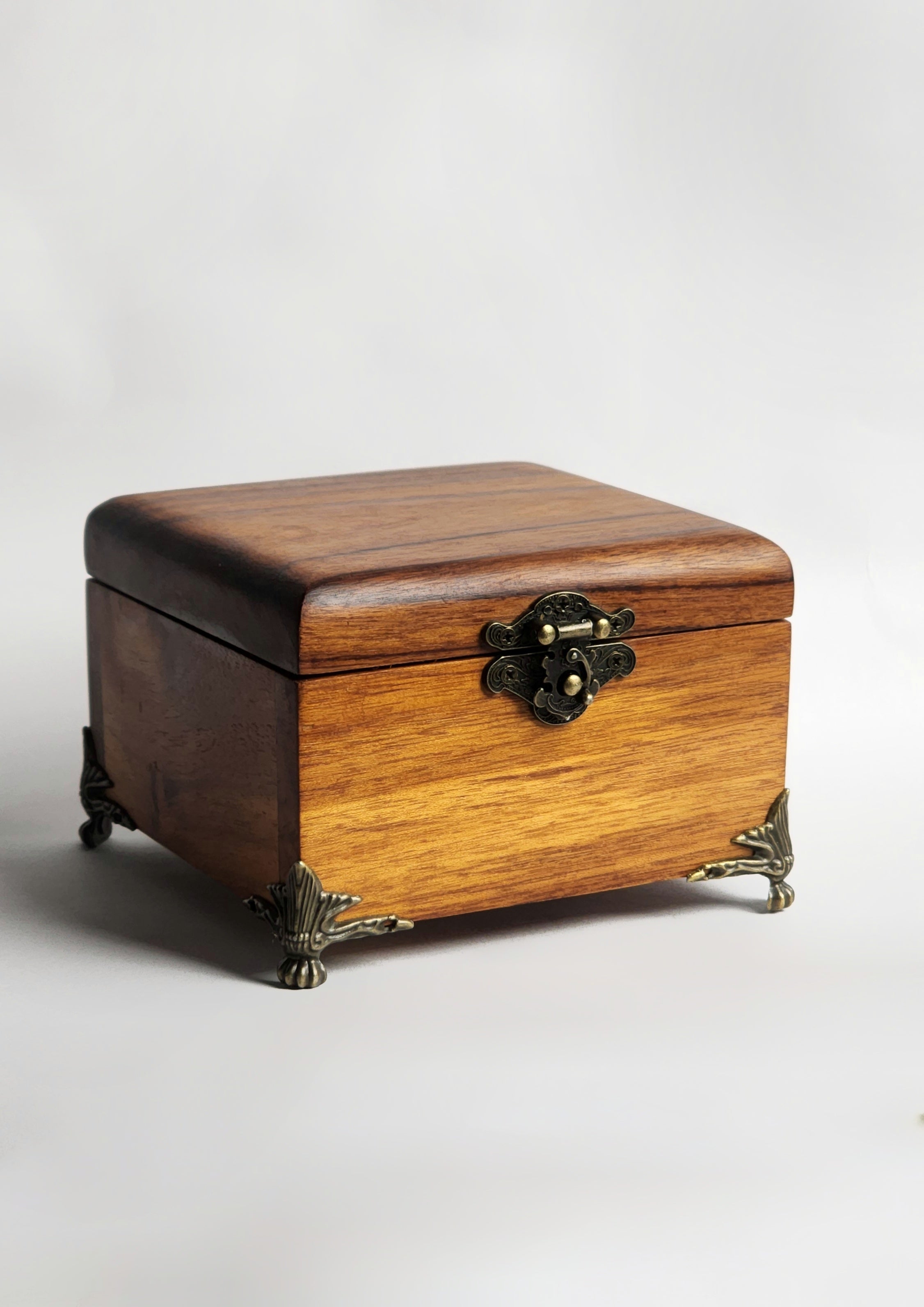 Wooden Jewelery Chest
