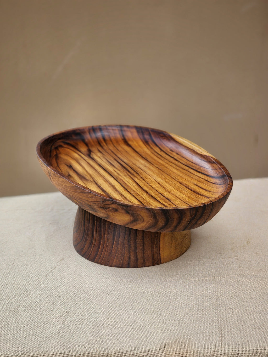 Oval Pedestal