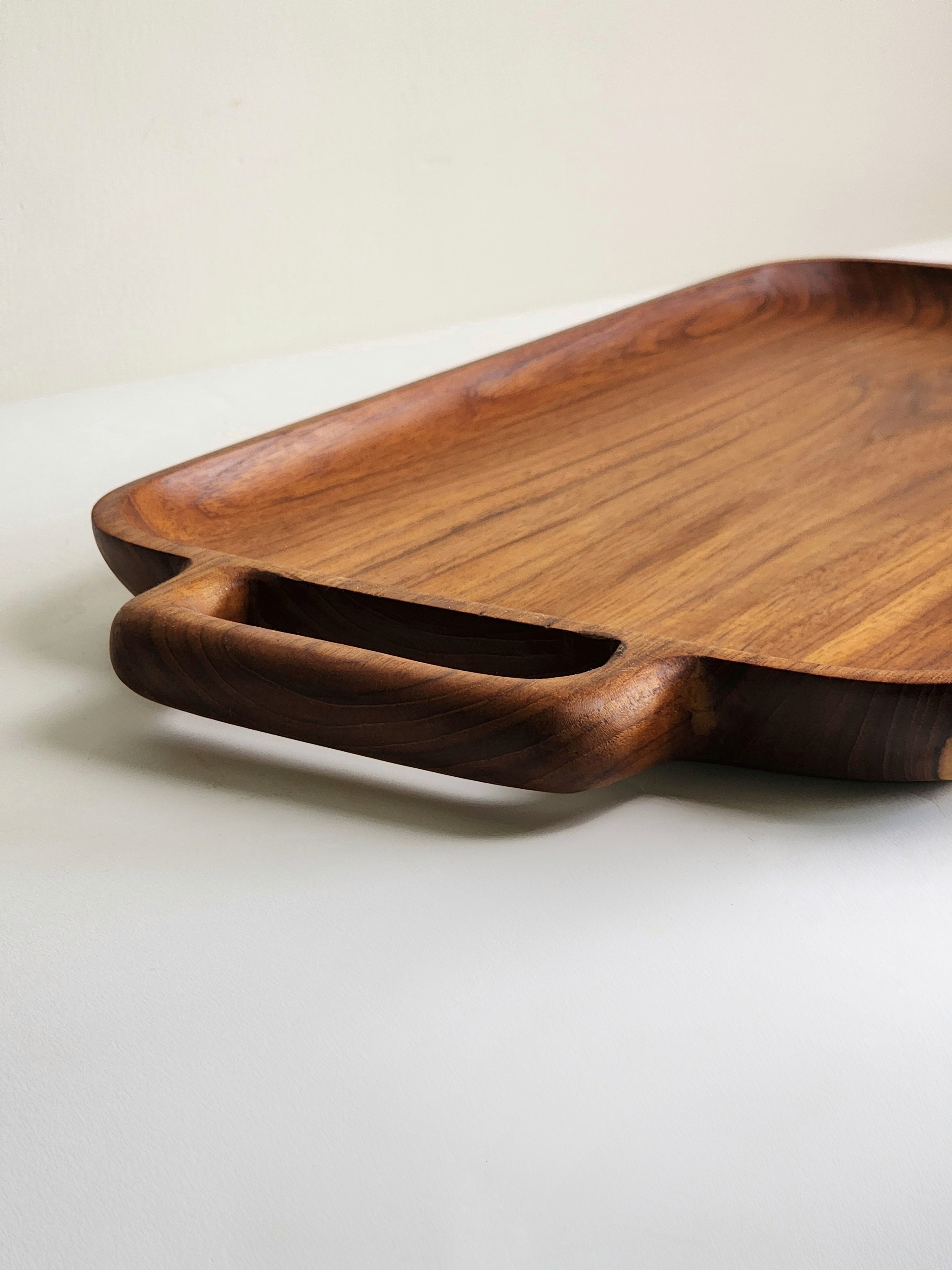 Wooden Outré Server