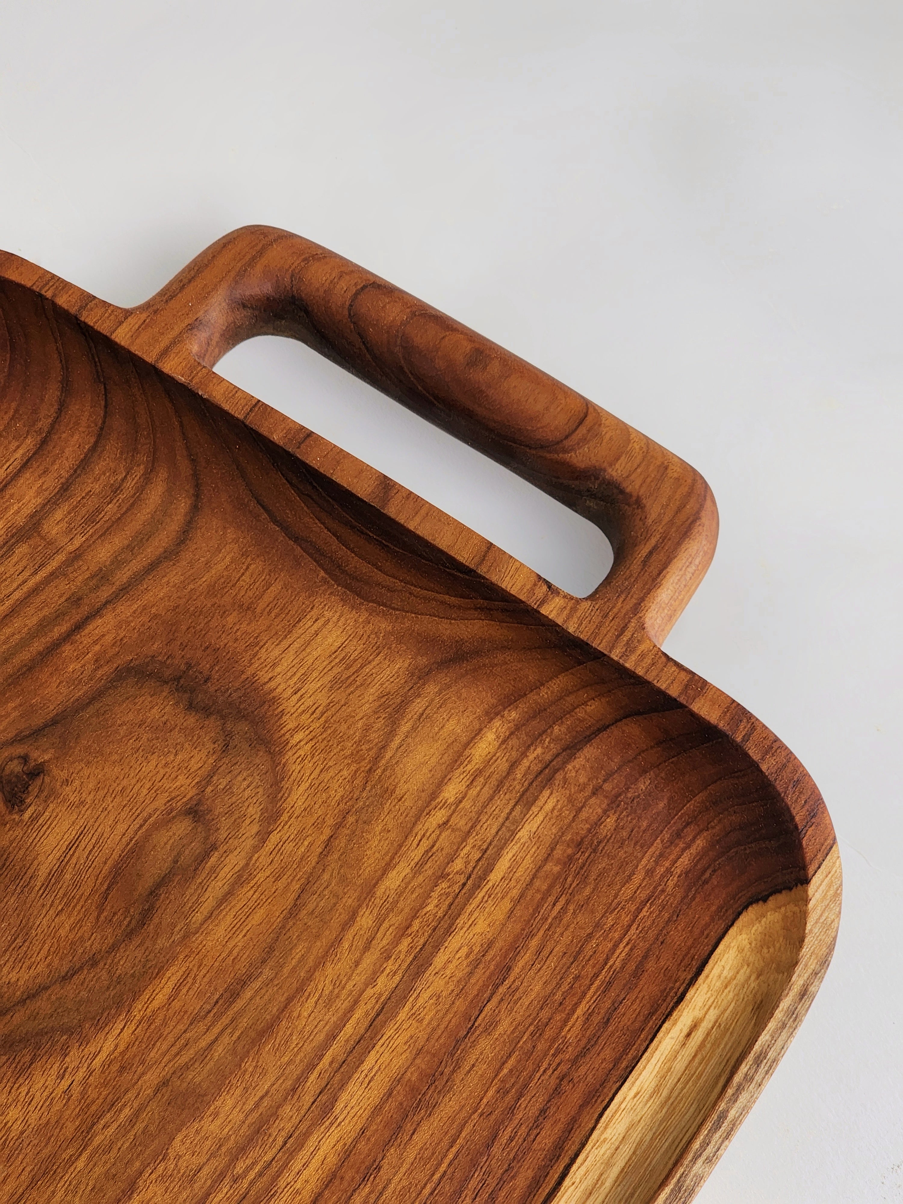 Wooden Outré Server